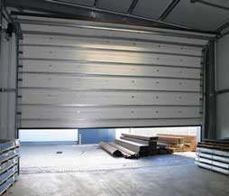 Секционные ворота для складских помещений и гаражей