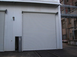 Промышленные гаражные рулонные ворота